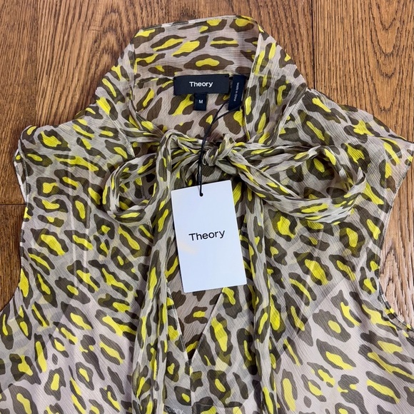 Theory Silk leopard print top - Picture 2 of 13